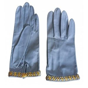 Chanel gloves 6.5 extra small light blue vintage/ great condition lamb skin